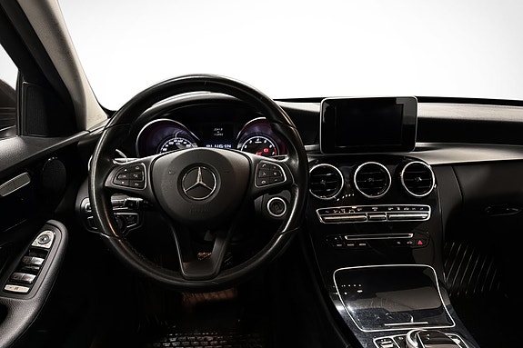 Mercedes-Benz C350 12 of 18