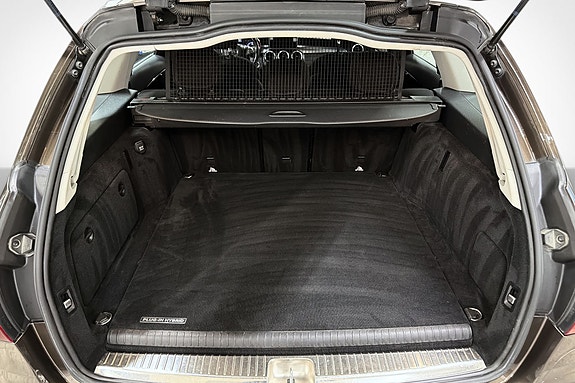 Mercedes-Benz C350 7 of 18