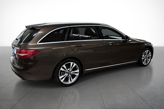 Mercedes-Benz C350 6 of 18