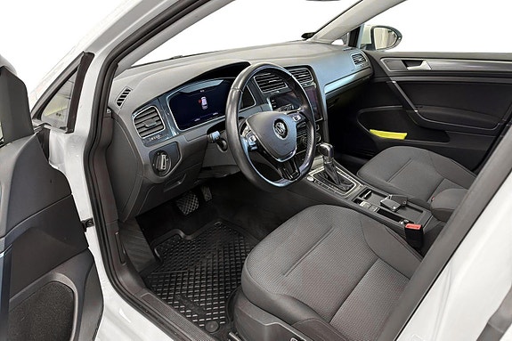 Volkswagen e-Golf VII 7 of 27