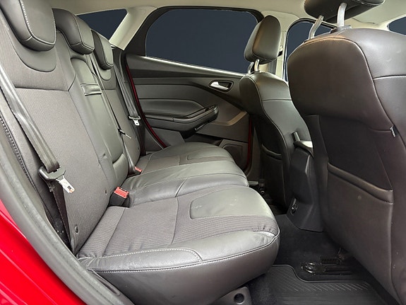 Ford Focus 10 of 27