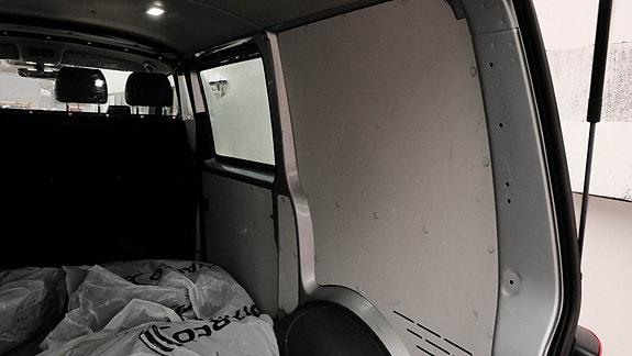 Volkswagen Transporter 13 of 26
