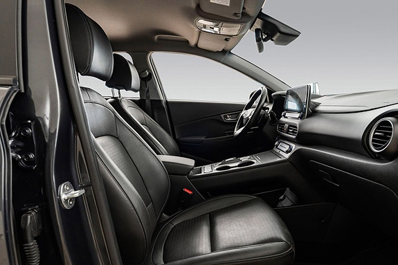 Hyundai Kona 14 of 28