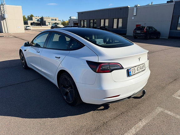 Tesla Model 3 17 of 18