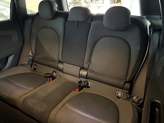 MINI Countryman Cooper SE 14 of 16