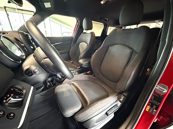 MINI Countryman Cooper SE 10 of 16