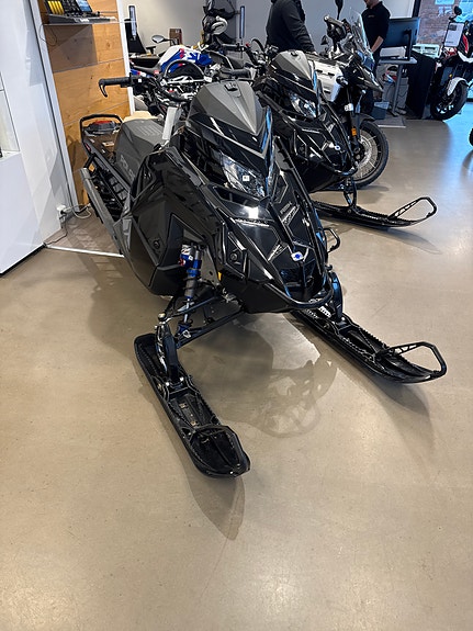 Polaris 9R RMK KHAOS 146 2 of 3