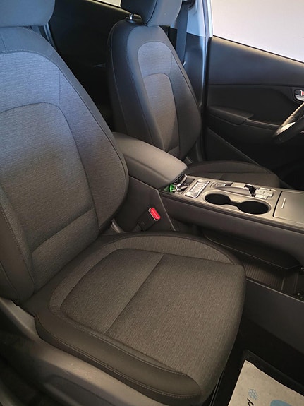Hyundai Kona 21 of 30