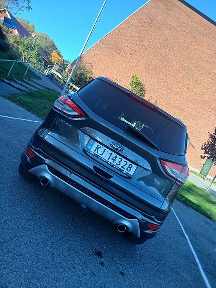 Ford Kuga 5 of 15