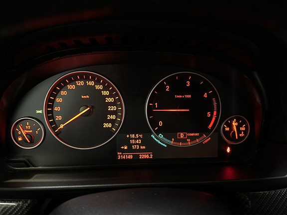 BMW 520d 25 of 29