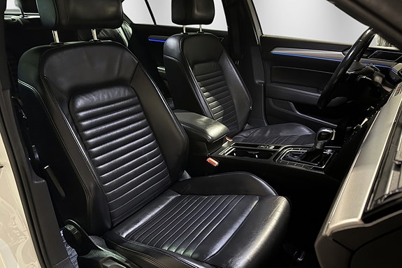 Volkswagen Passat 30 of 30