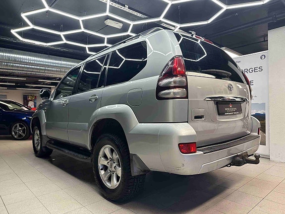 Toyota Land Cruiser 5 of 30