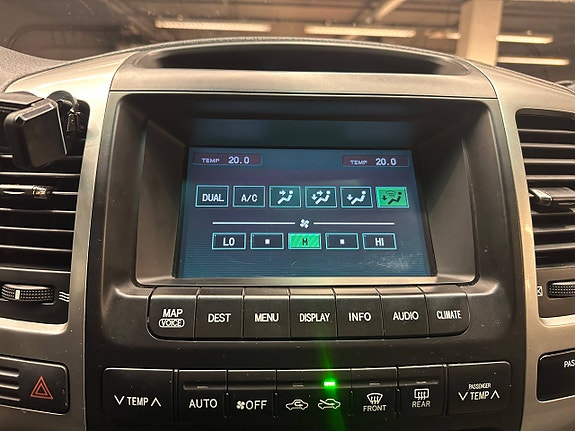 Toyota Land Cruiser 19 of 30