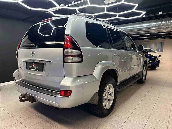 Toyota Land Cruiser 7 of 30