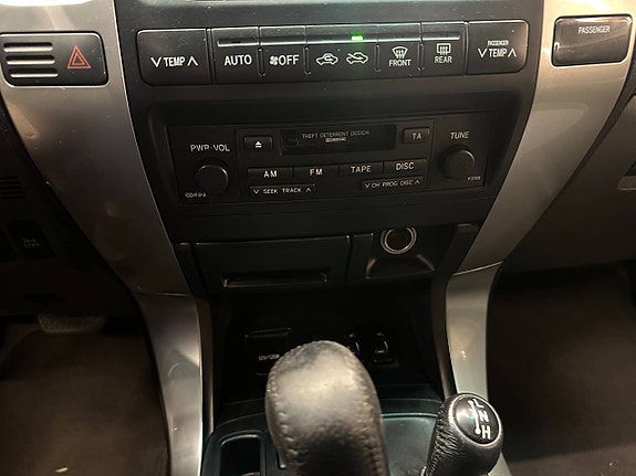 Toyota Land Cruiser 21 of 30