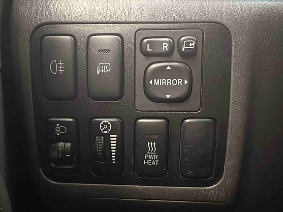 Toyota Land Cruiser 15 of 30