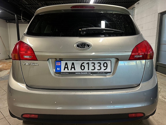 Kia Venga 4 of 22