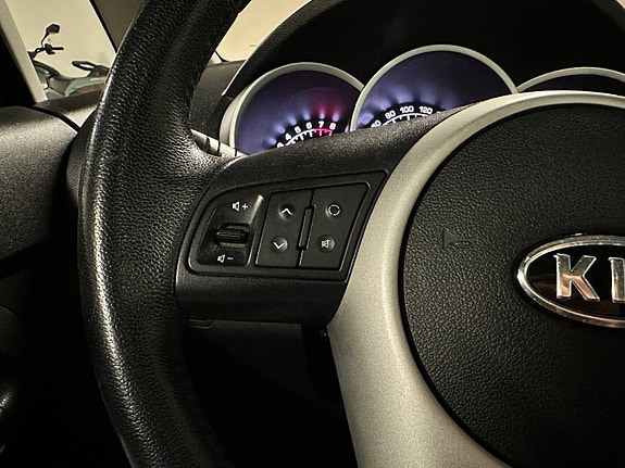Kia Venga 17 of 22