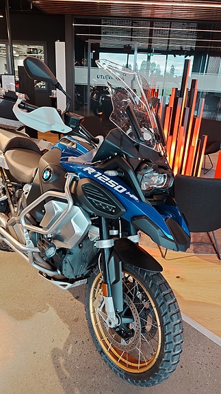 BMW R 1250 GS Adventure 8 of 11