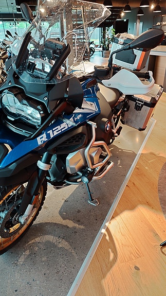 BMW R 1250 GS Adventure 7 of 11