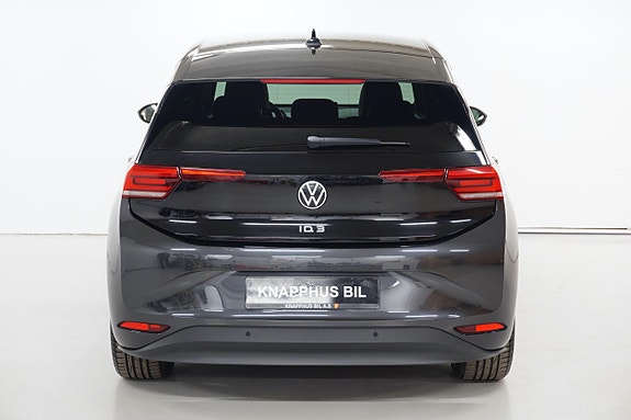 Volkswagen ID.3 4 of 27