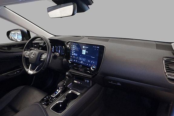 Lexus NX450h 15 of 20