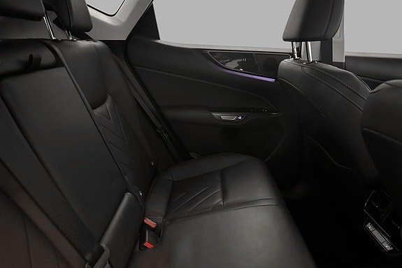 Lexus NX450h 17 of 20