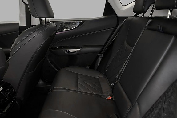 Lexus NX450h 16 of 20