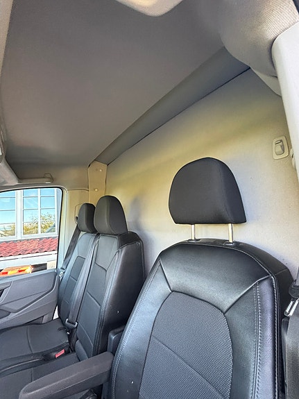 Volkswagen Crafter 35 9 of 13