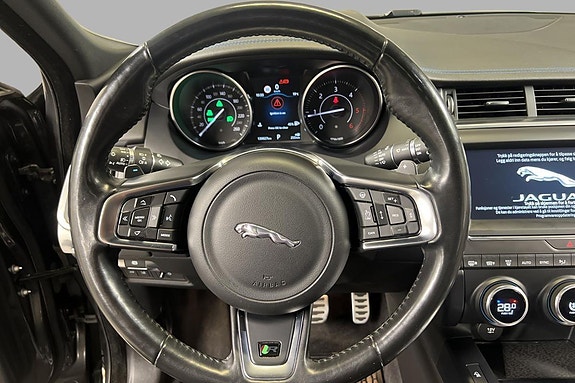 Jaguar E-PACE 12 of 22