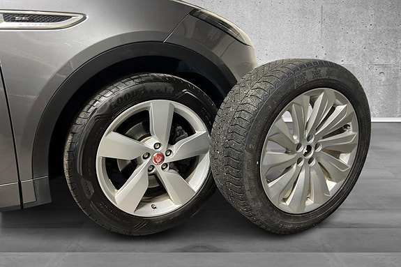 Jaguar E-PACE 21 of 22