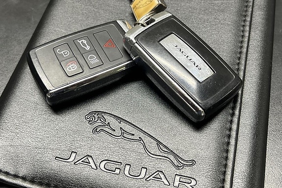 Jaguar E-PACE 22 of 22