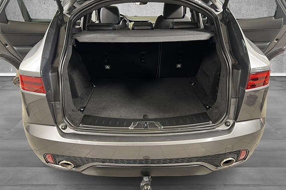 Jaguar E-PACE 18 of 22