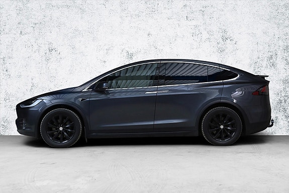 Tesla Model X 9 of 27