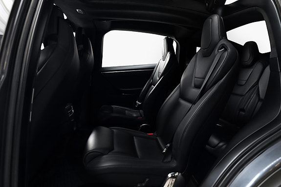 Tesla Model X 13 of 27