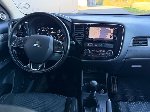 Mitsubishi Outlander 20 of 30