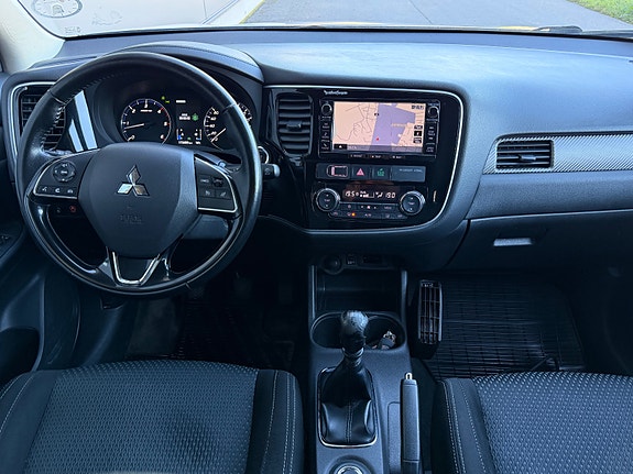 Mitsubishi Outlander 19 of 30