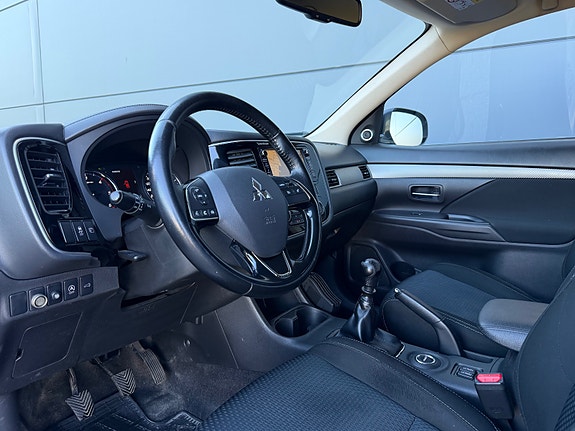 Mitsubishi Outlander 16 of 30