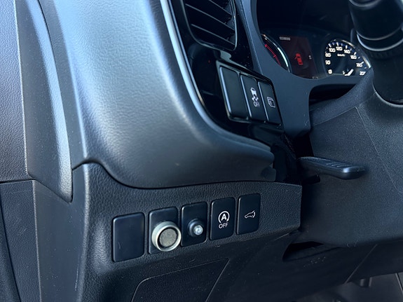 Mitsubishi Outlander 28 of 30