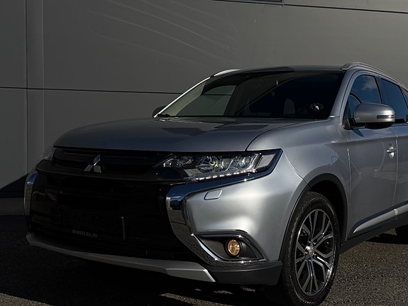 Mitsubishi Outlander 2 of 30