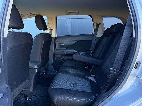 Mitsubishi Outlander 17 of 30