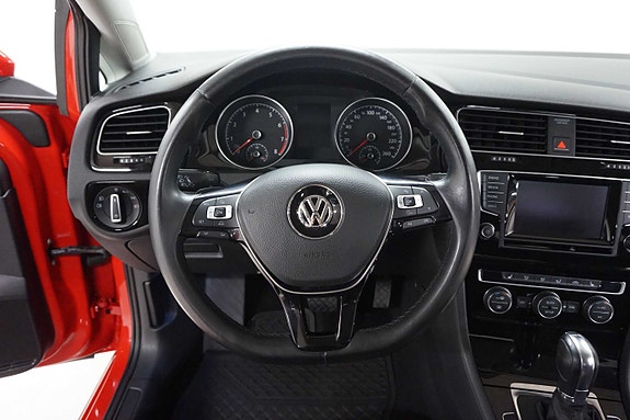 Volkswagen Golf VII 18 of 28