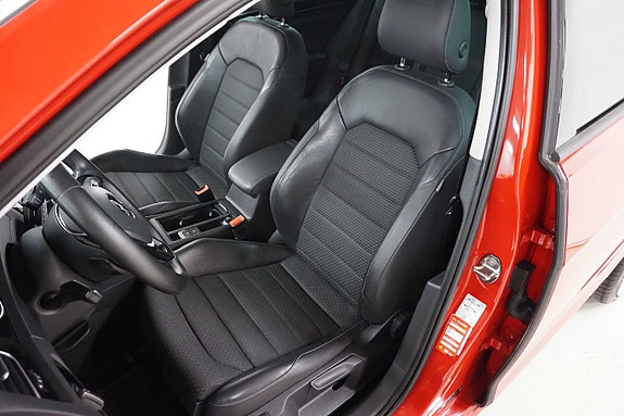 Volkswagen Golf VII 13 of 28