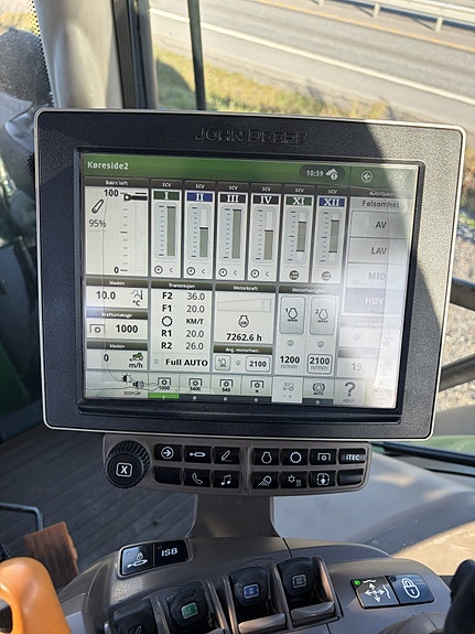 John Deere 6155R 50 KM 12 of 13