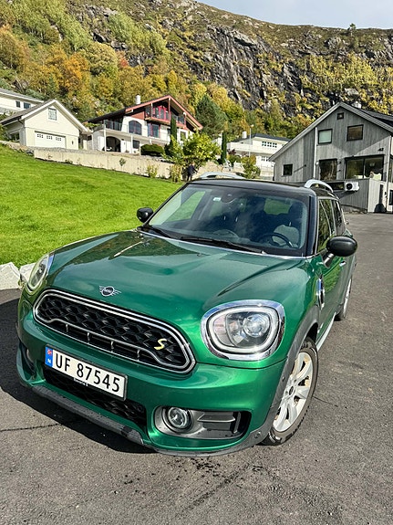 MINI Countryman Cooper SE 2 of 21
