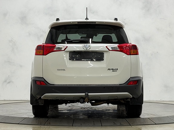 Toyota RAV4 9 of 30