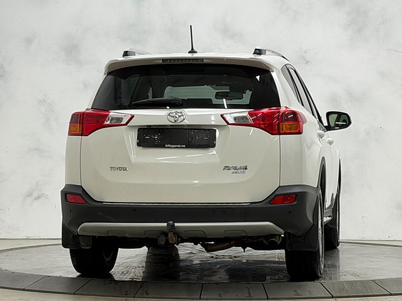 Toyota RAV4 8 of 30