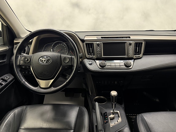 Toyota RAV4 15 of 30