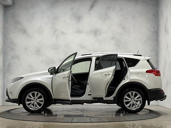 Toyota RAV4 13 of 30