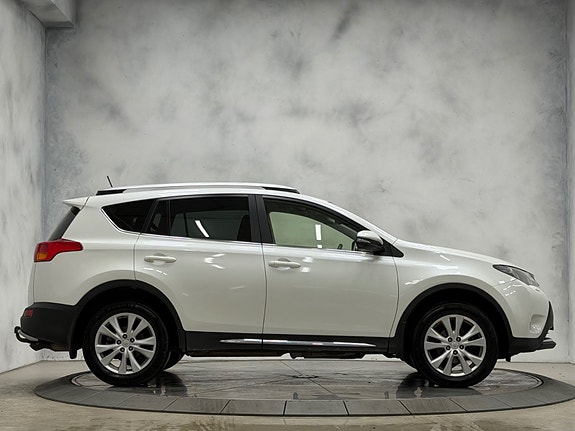 Toyota RAV4 6 of 30